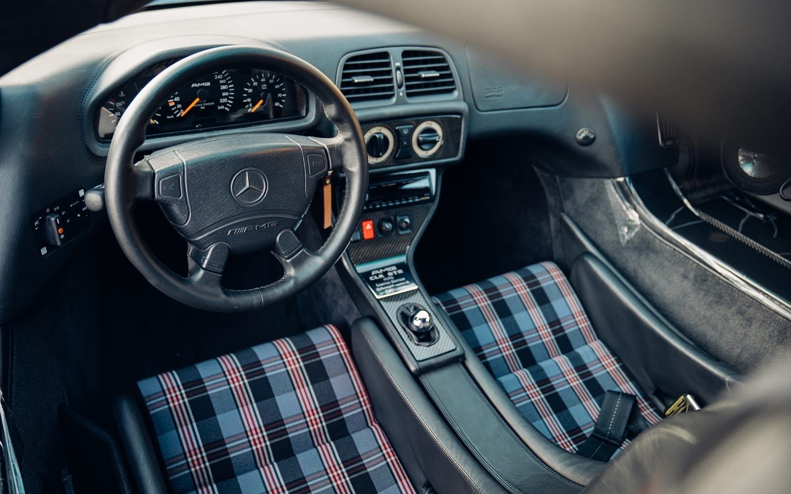 Mercedes-Benz CLK GTR (Road Version)
