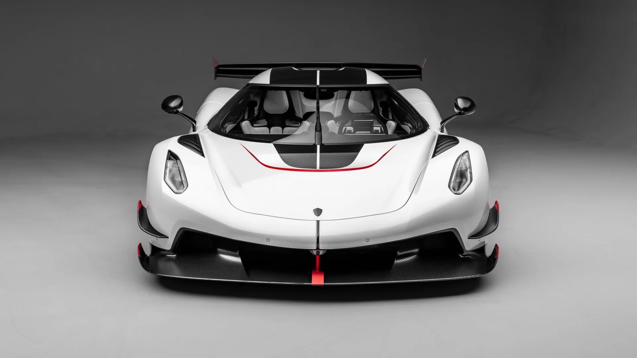 Koenigsegg Jesko Attack