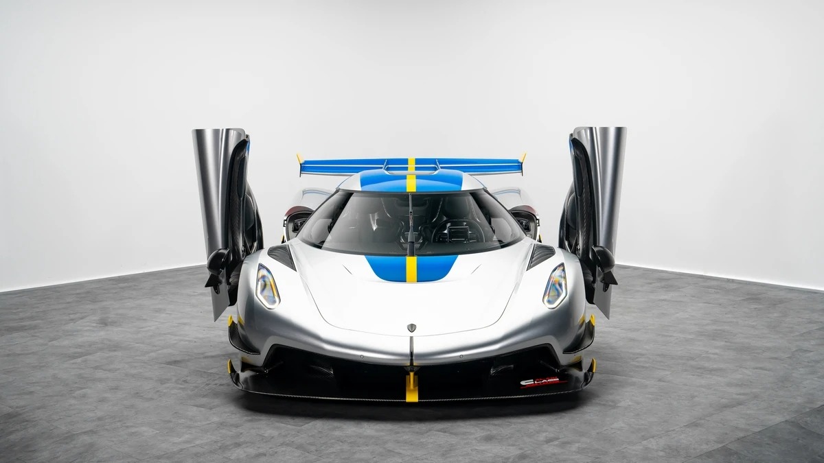 Koenigsegg Jesko Attack