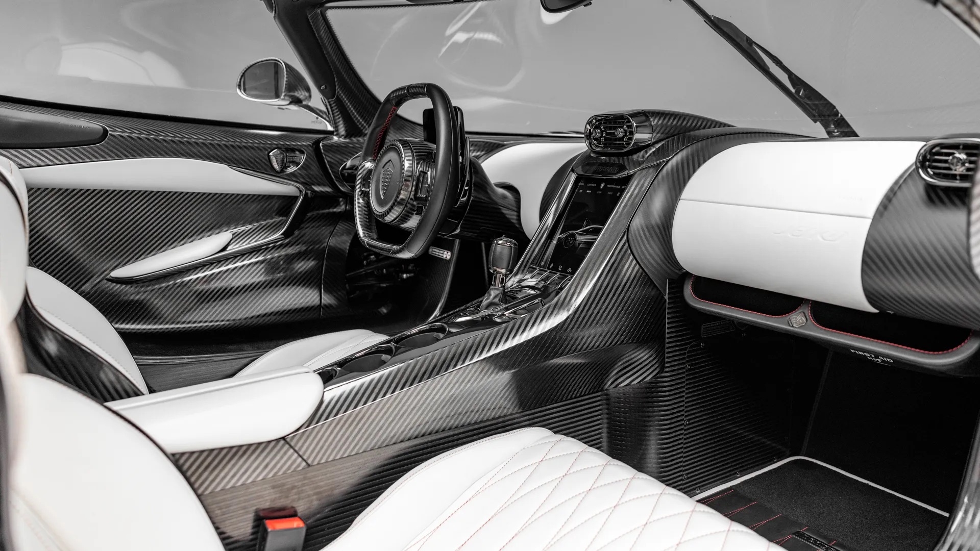 Koenigsegg Jesko Attack
