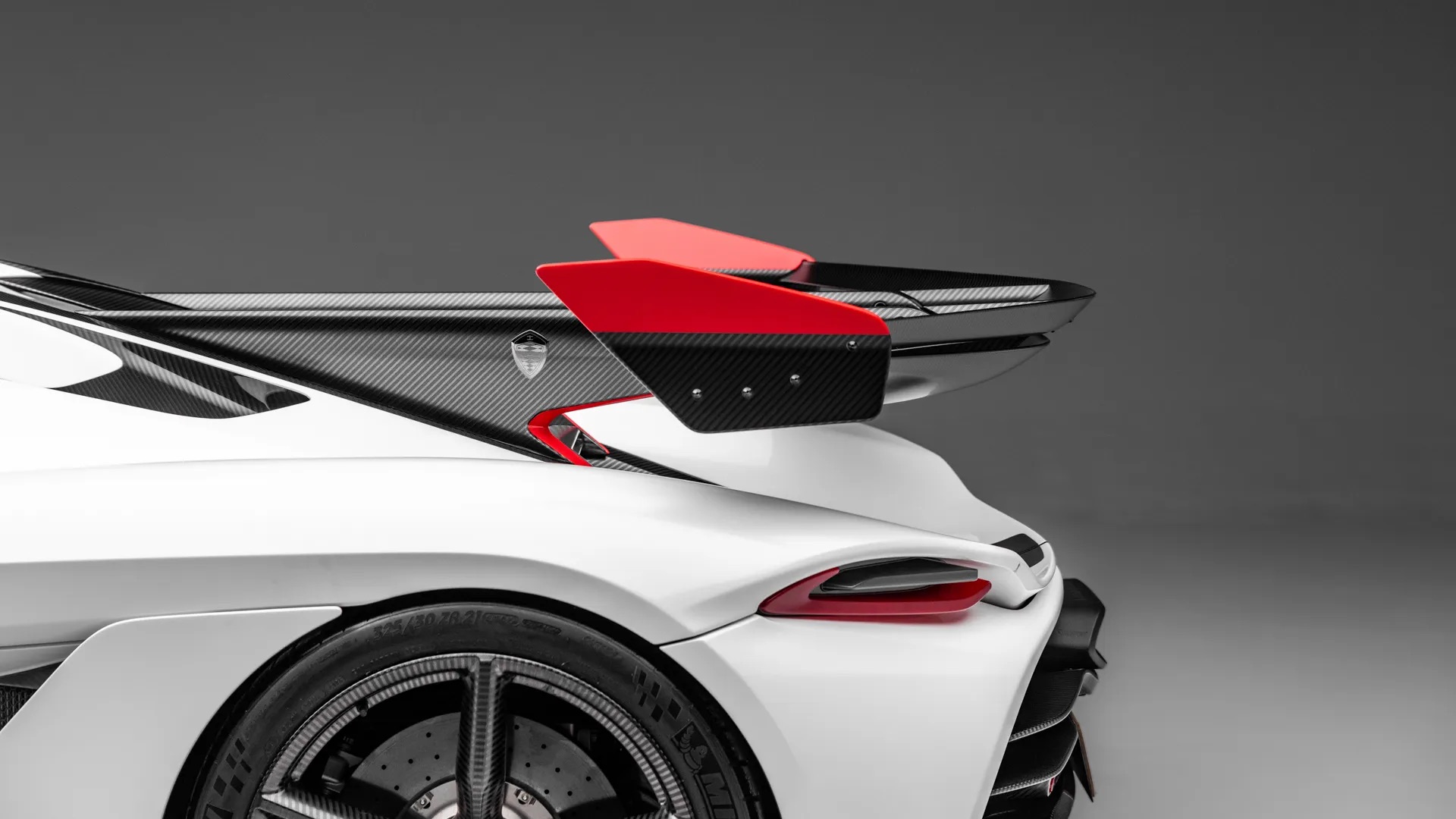 Koenigsegg Jesko Attack