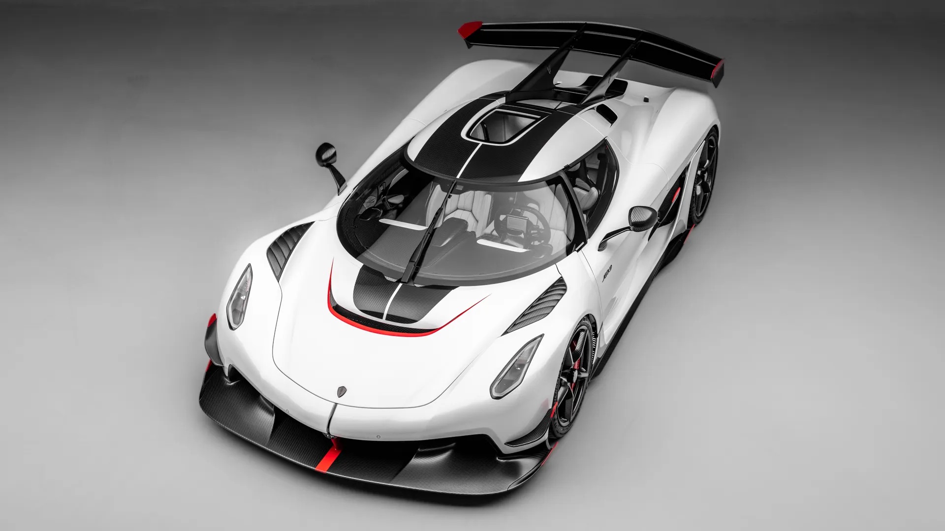 Koenigsegg Jesko Attack
