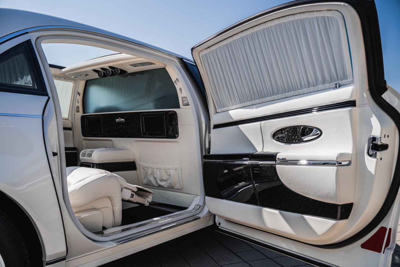 Maybach 62S Landaulet