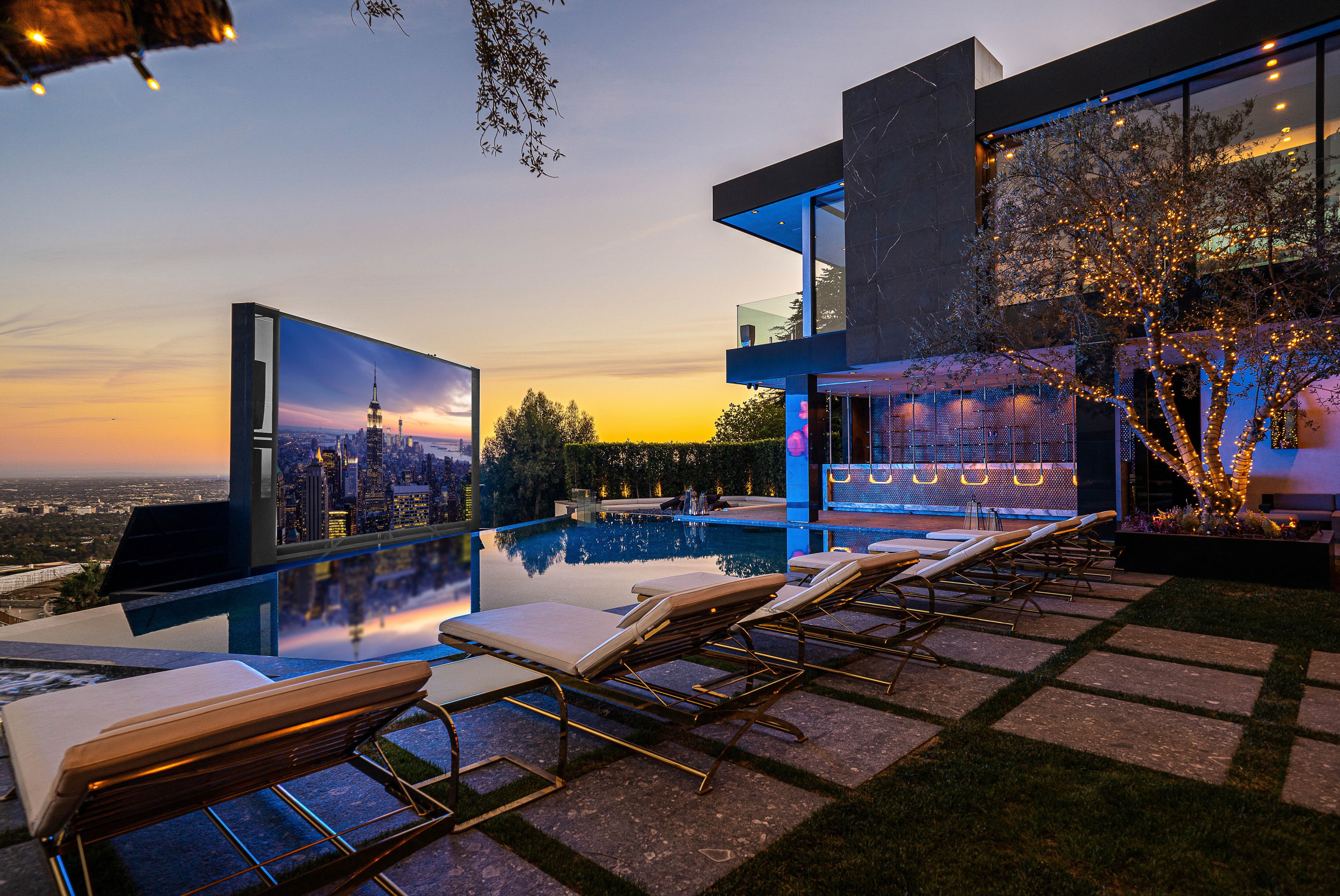 Luxury Estate For Sale in Bel Air, Los Angeles