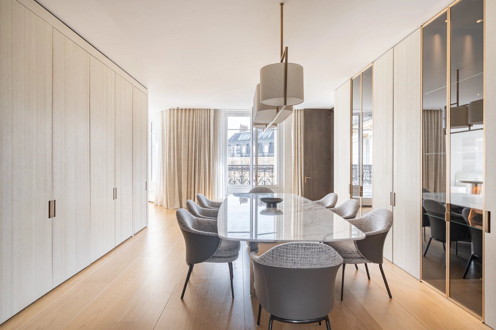 Luxury Apartment for sale on Avenue Montaigne, Paris