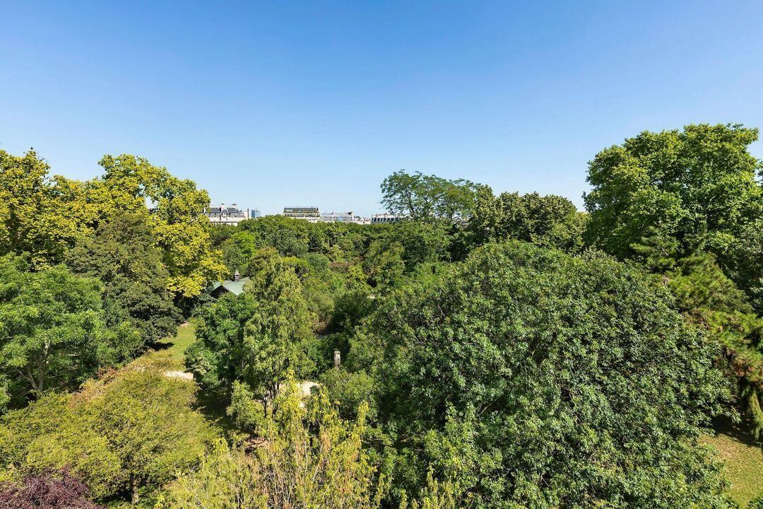 Luxury Residence for sale in Paris 8th District