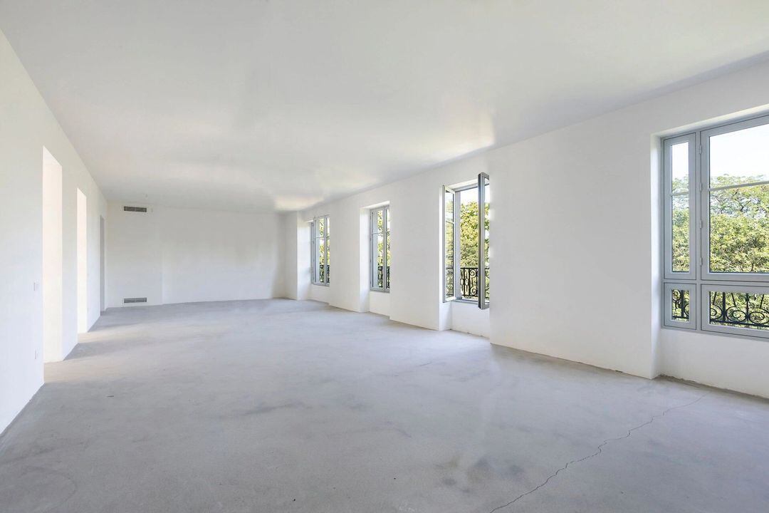 Luxury Residence for sale in Paris 8th District