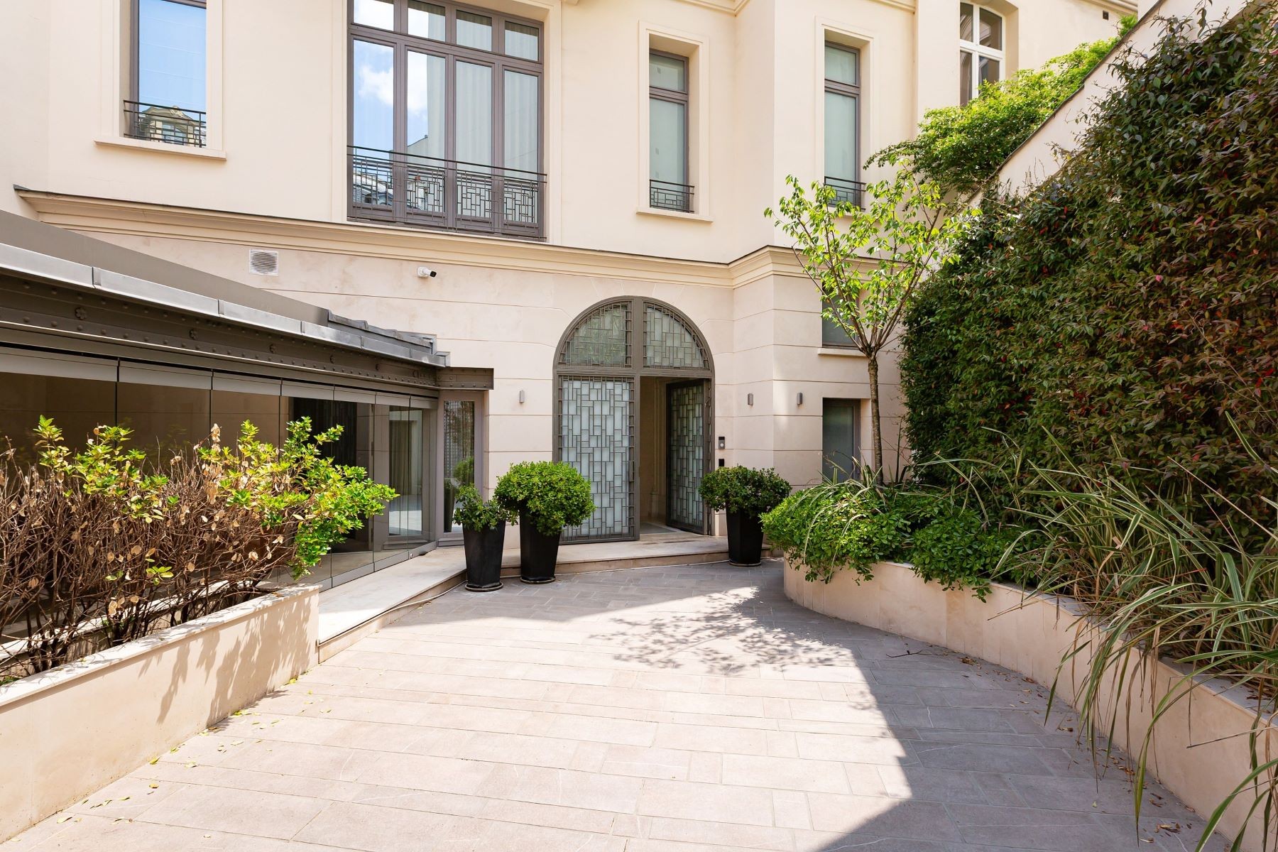 Private Mansion for Sale, Iéna / Arc de Triomphe, Paris 16th