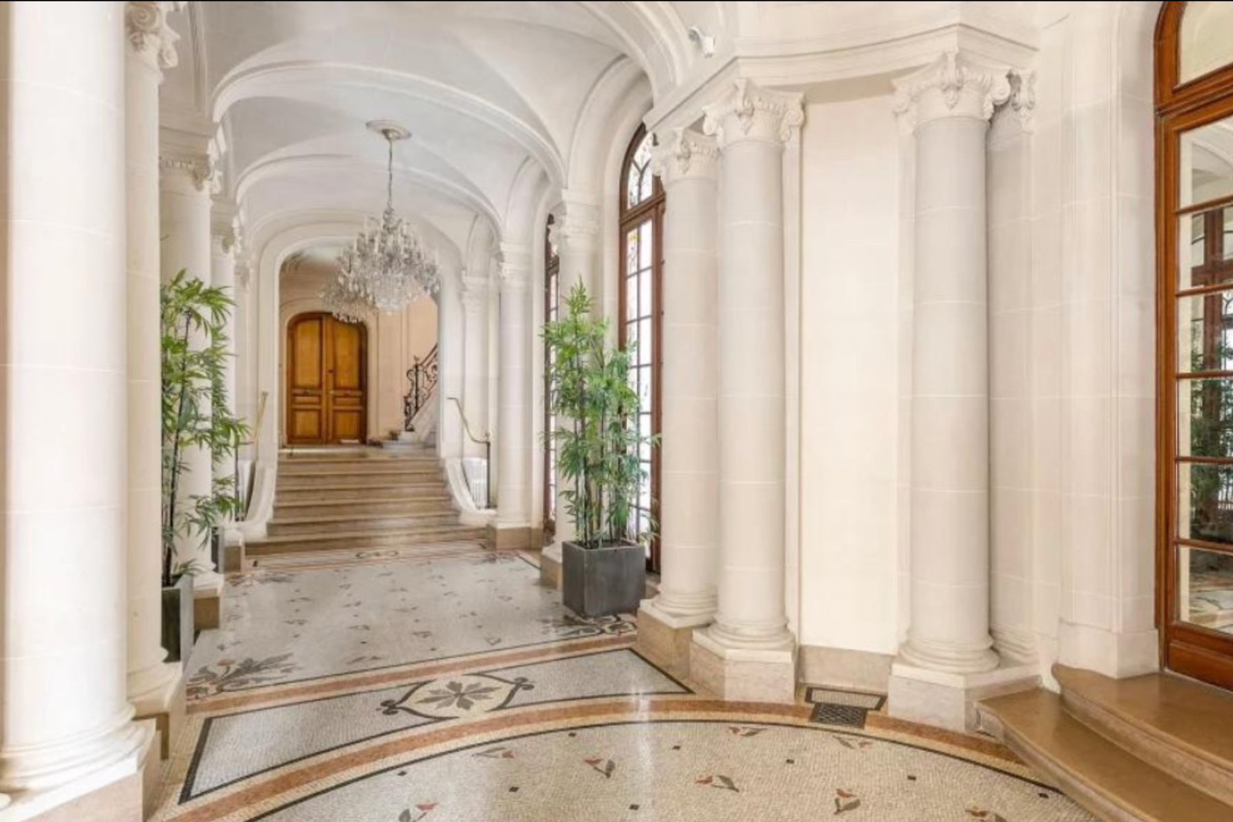 Exceptional Real Estate Ensemble For Sale, Golden Triangle, Paris 16th