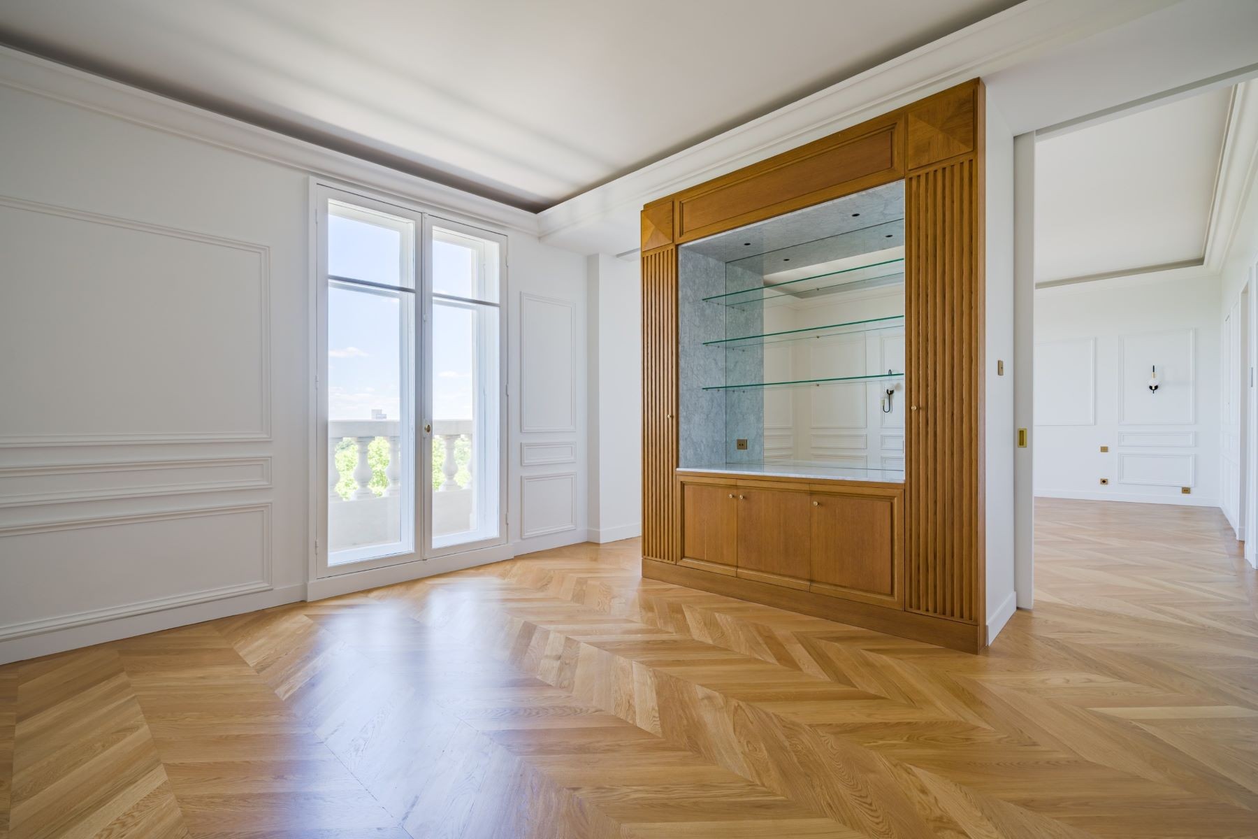 Exceptional Apartment, Avenue Foch — Bois de Boulogne Views