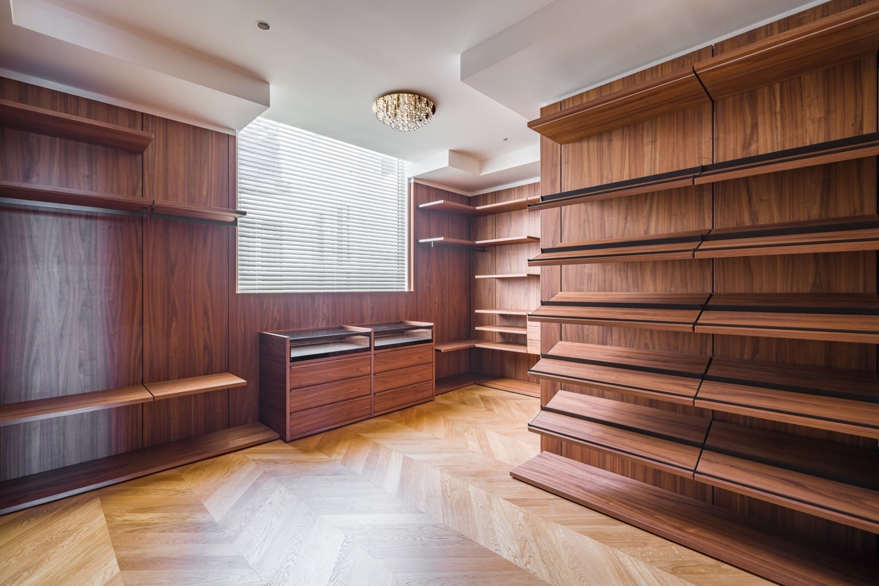 Exceptional Apartment, Avenue Foch — Bois de Boulogne Views