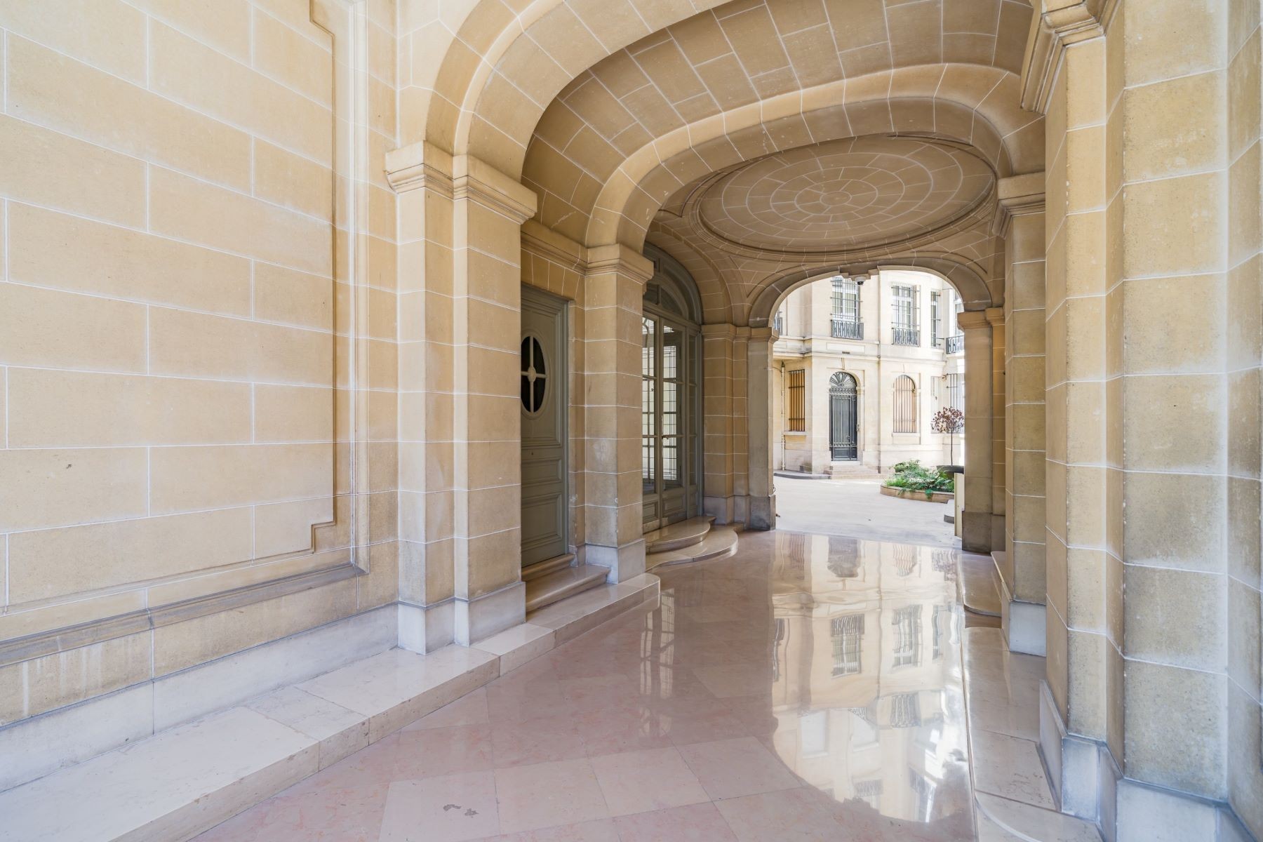 Exceptional Apartment, Avenue Foch — Bois de Boulogne Views
