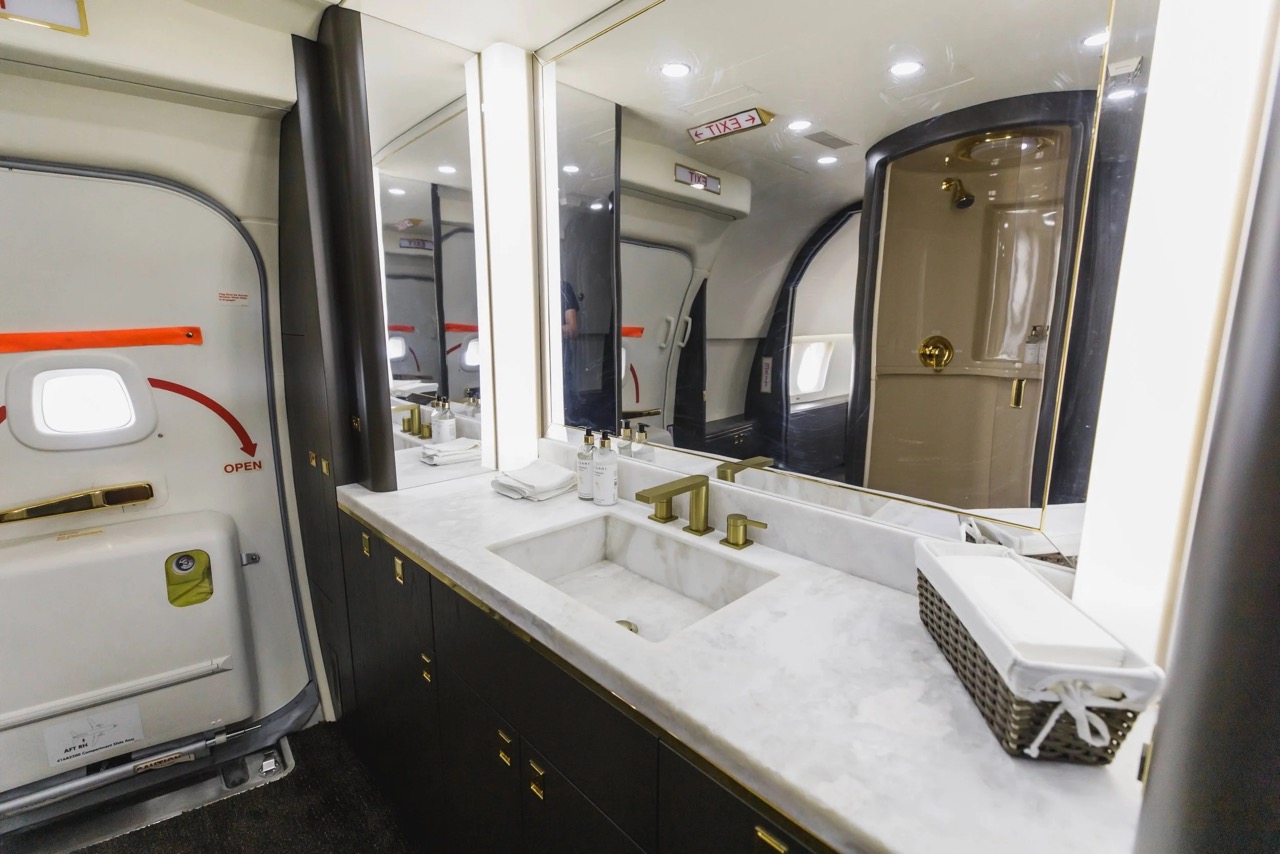 Boeing BBJ aft lavatory