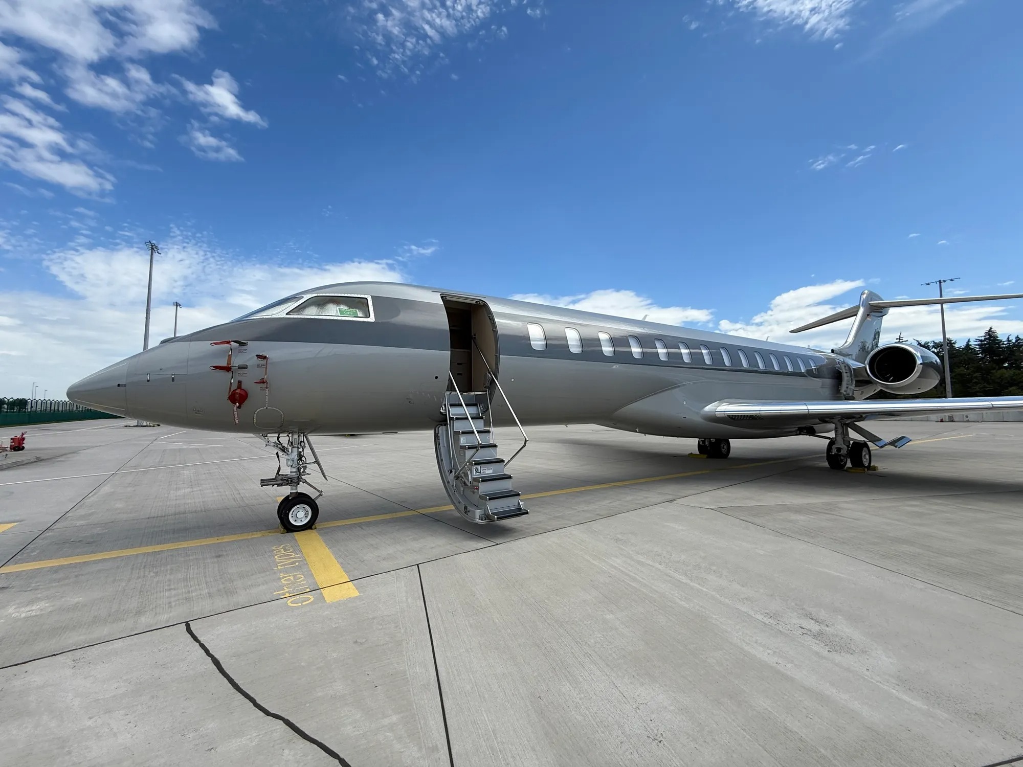 Bombardier Global 7500 private jet for sale off-market, HYPERLUXE