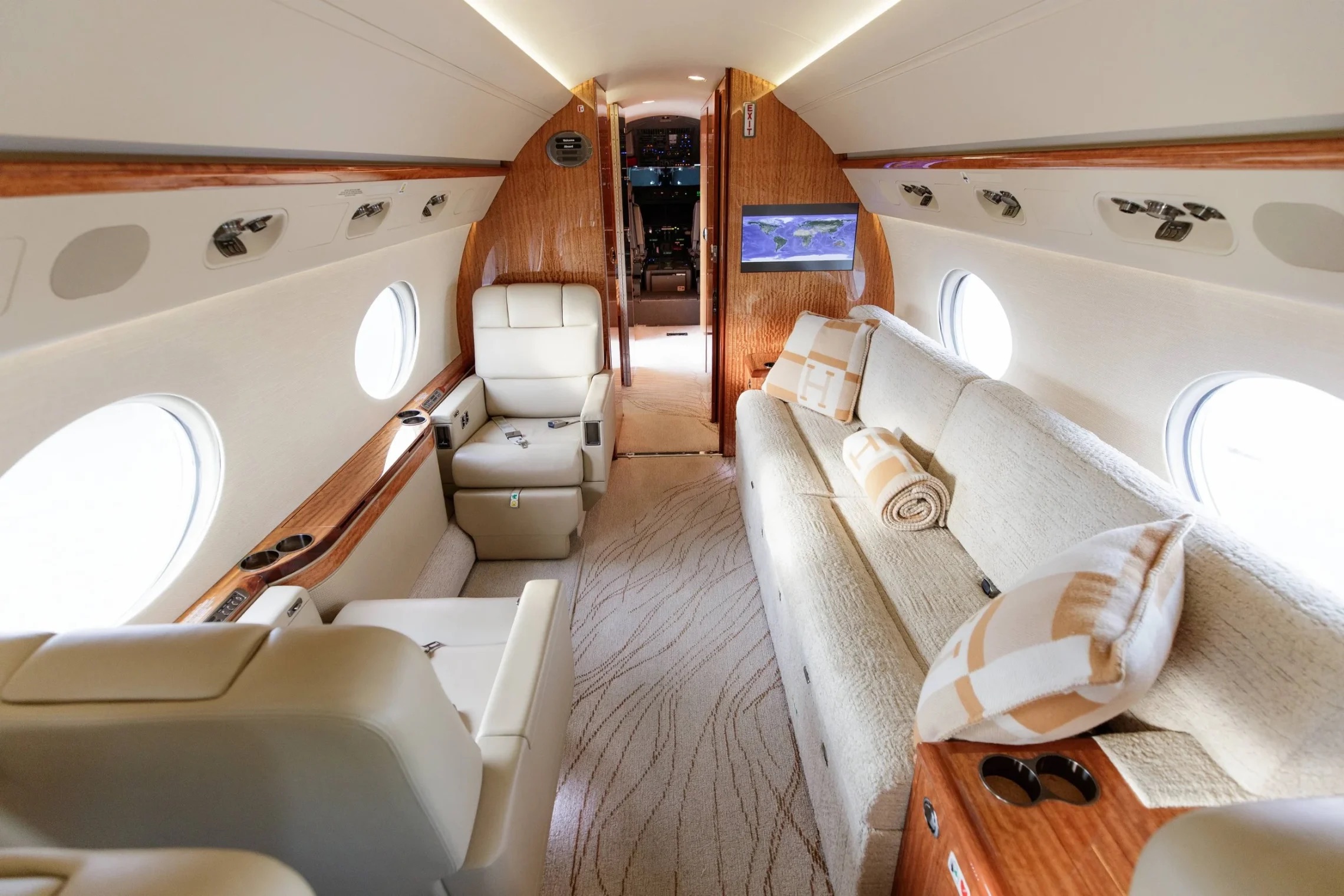 Gulfstream G550 conference for sale