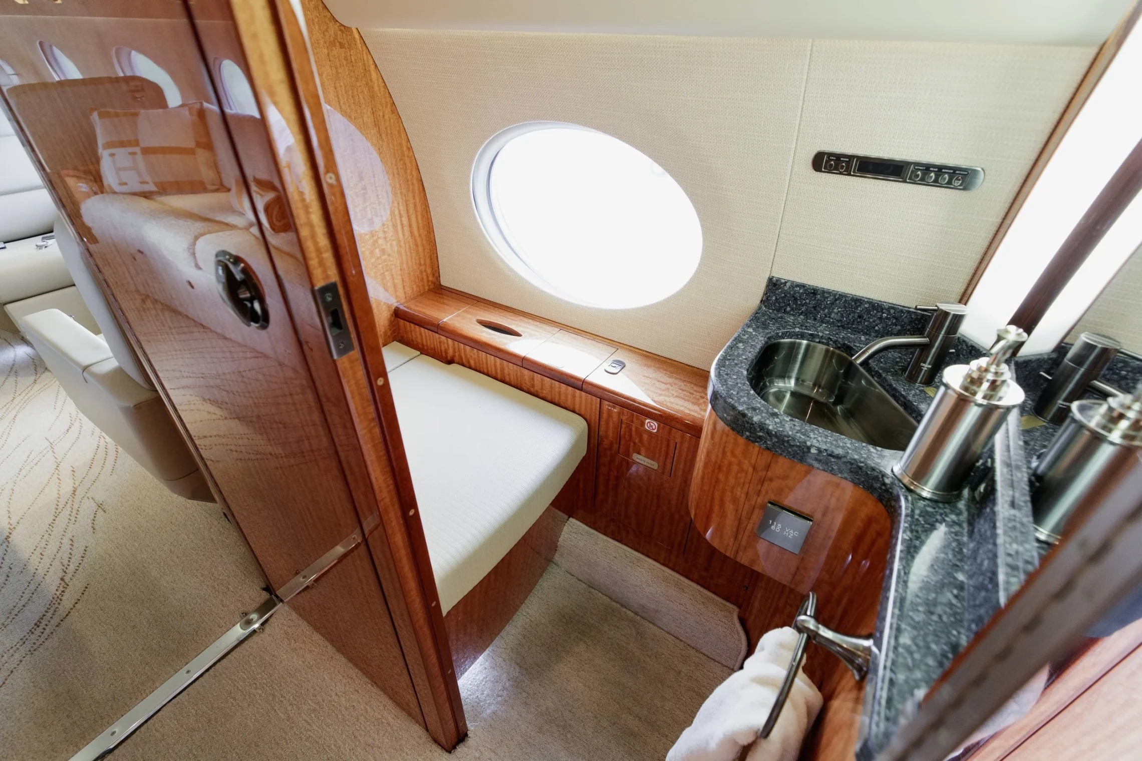 Gulfstream G550 for sale